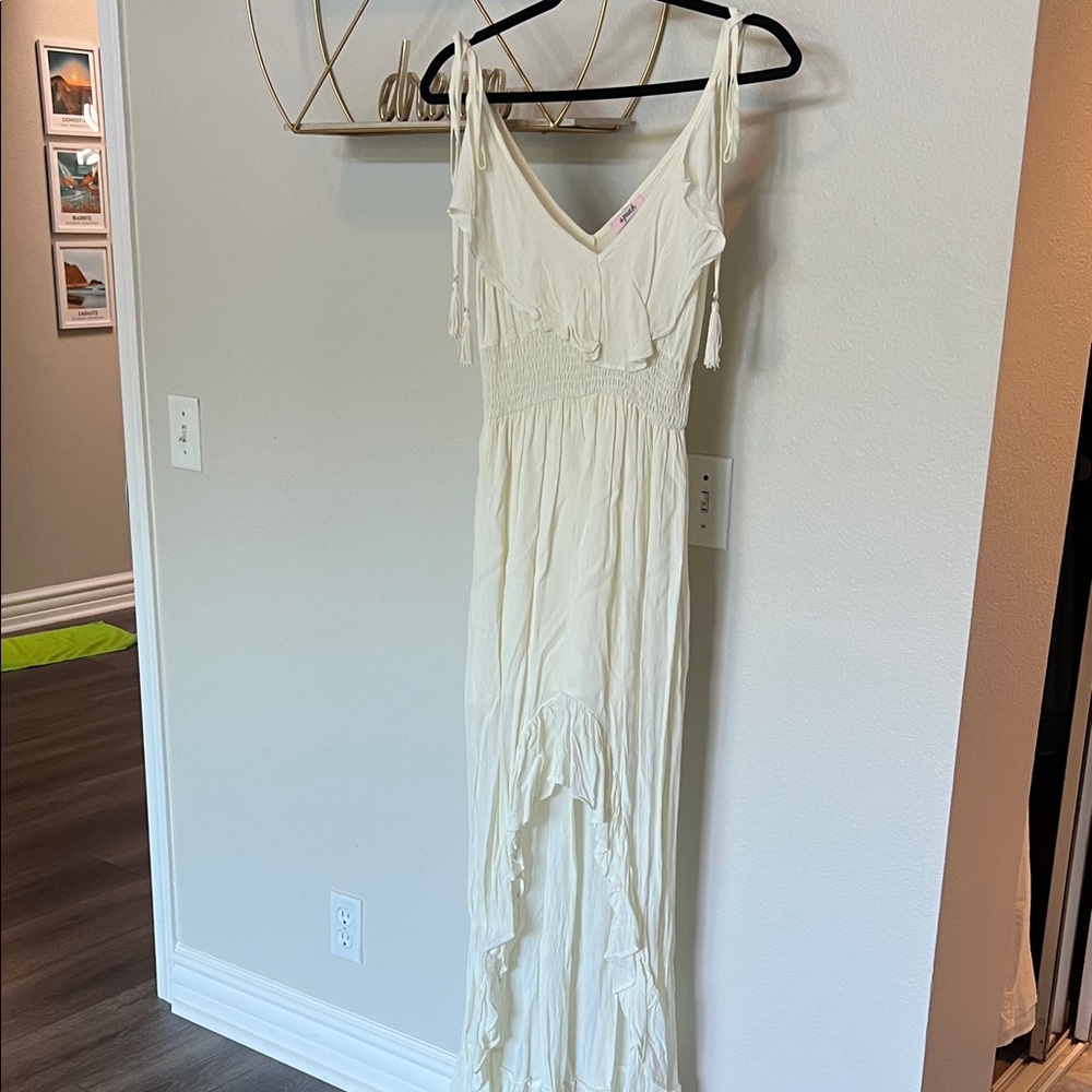 Elegant Off-White High-Low Dress